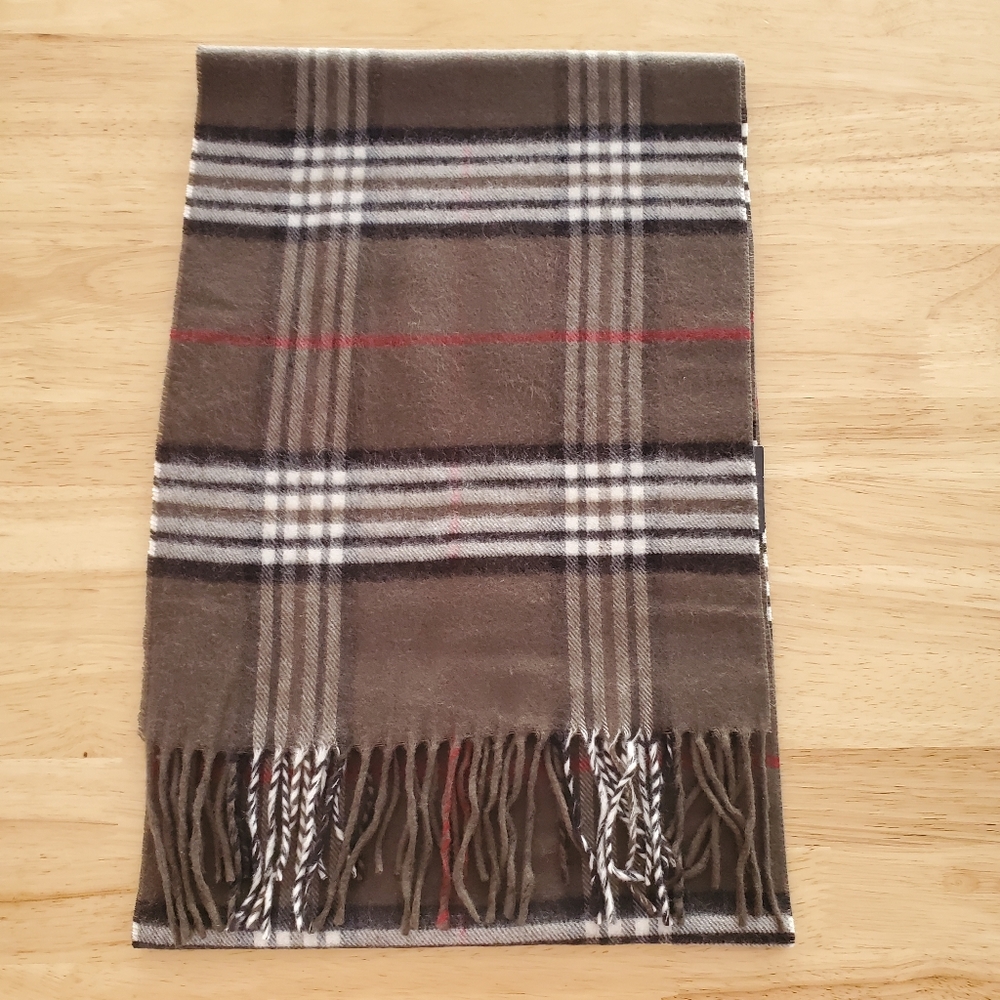 Statements Tartan Plaid Scarf Green Black And White